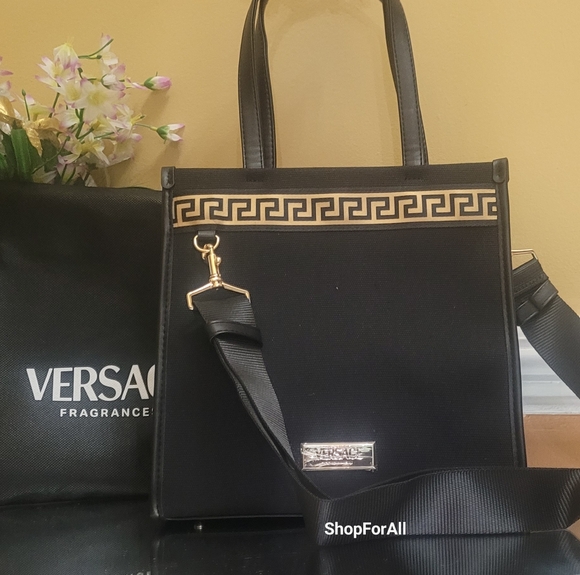 - Versace - Picture 1 of 11